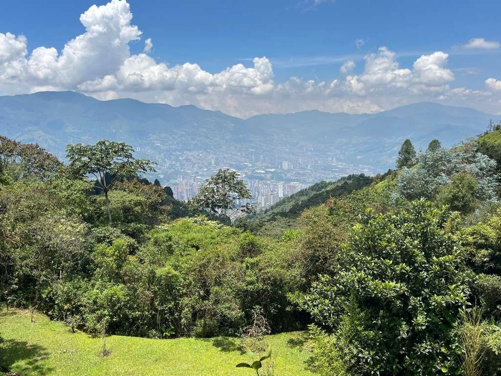 Mountain View Lot for Sale in Envigado (Bosques de Berlín) – Prime Investment Land — Envigado