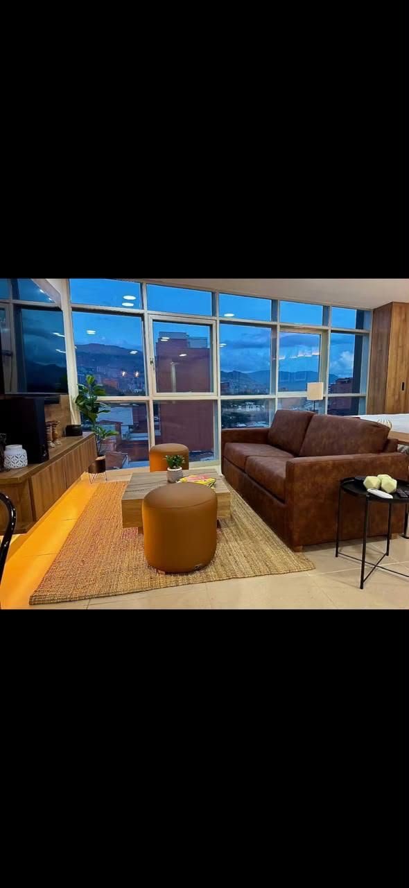 Turnkey Apartment for Sale in Laureles, Medellín | 11.25% Net ROI — Laureles